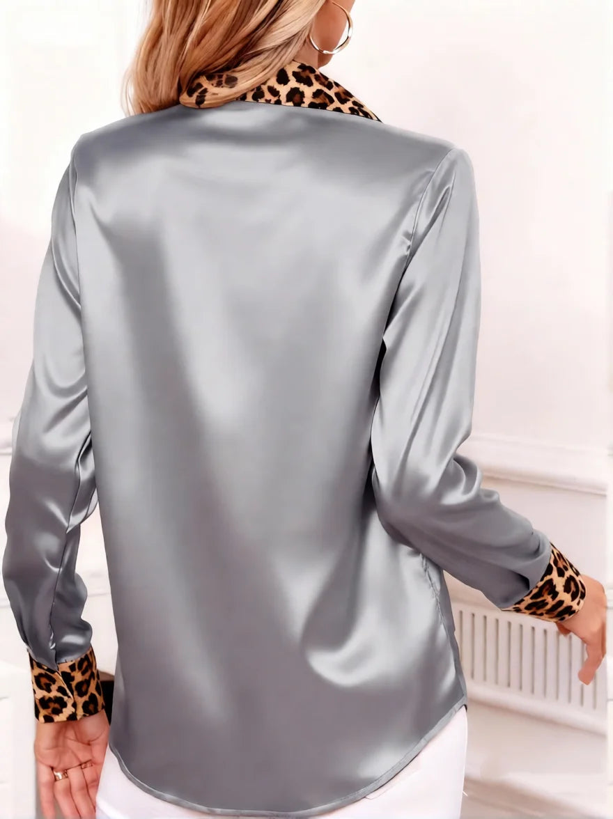 Blusa de satén «Savanna»