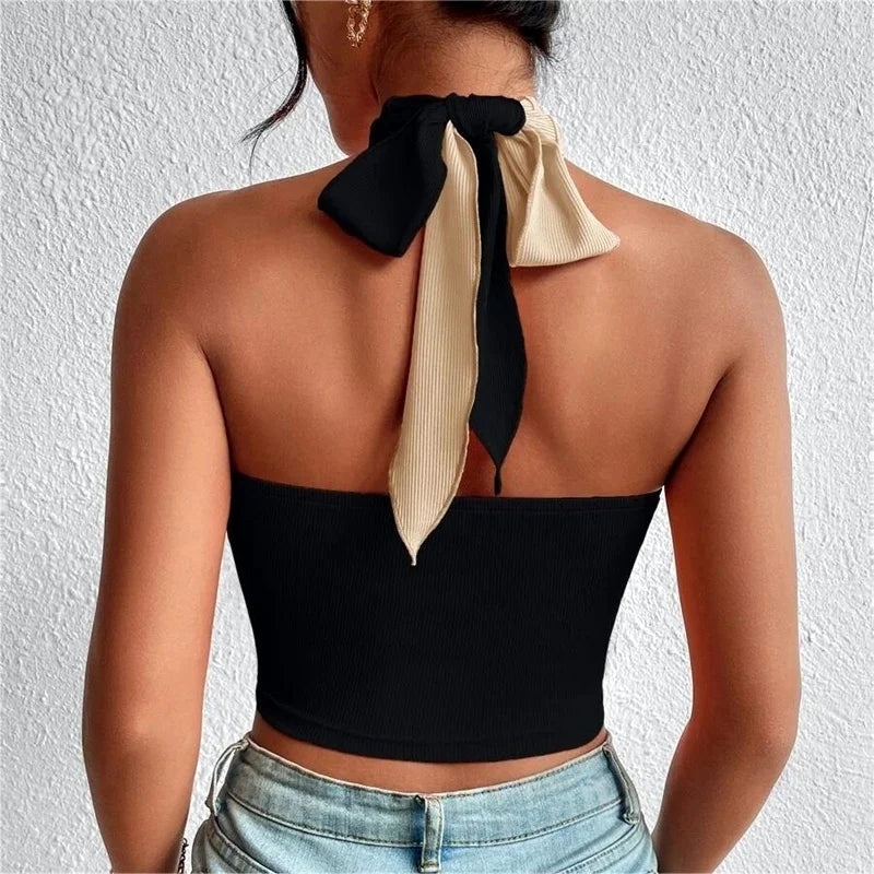 Top cruzado con escote halter
