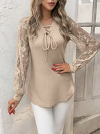 Blusa  con mangas de encaje
